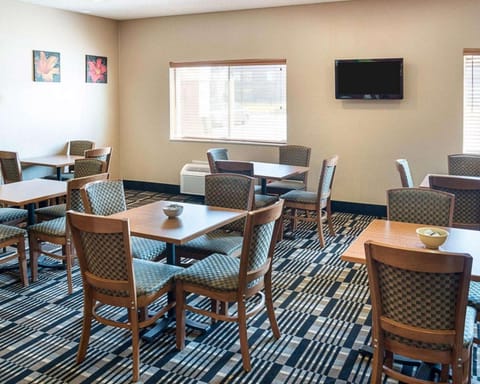 Quality Inn Brooklyn Center Hotel in Brooklyn Center