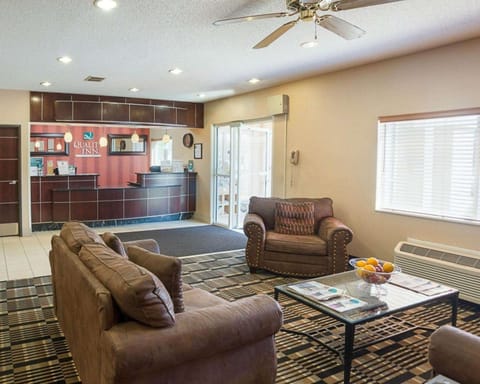 Quality Inn Brooklyn Center Hotel in Brooklyn Center