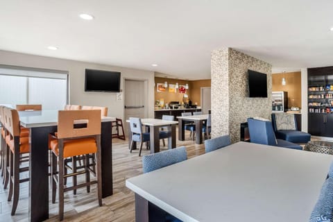 Quality Suites Baton Rouge East - Denham Springs Hotel in Baton Rouge