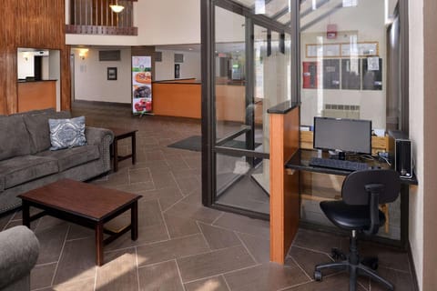 Quality Inn & Suites Matteson near I-57 Hotel in Indiana