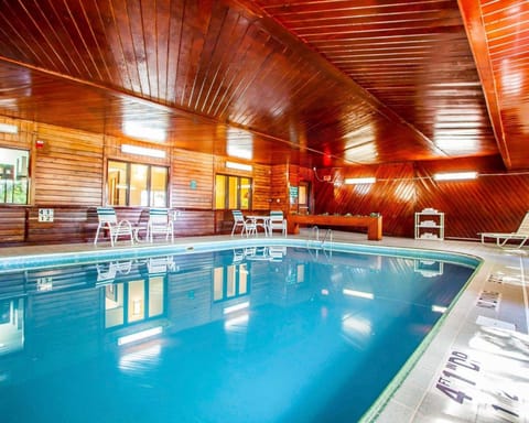 Quality Inn & Suites Champaign North - Urbana Hotel in Champaign