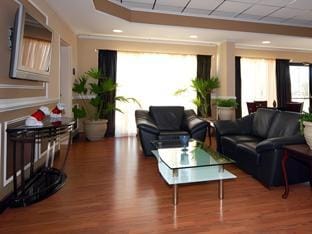 Comfort Inn & Suites Athens North Hotel in Athens