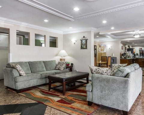 Quality Inn & Suites Atlanta Airport South Hotel in College Park