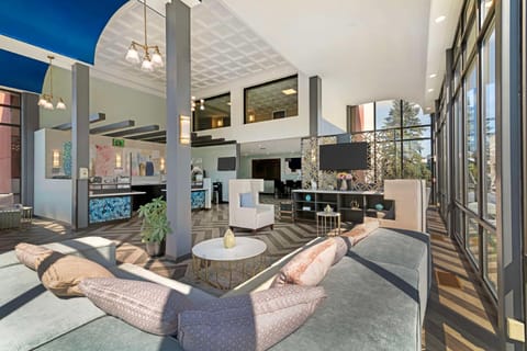 Best Western Plus Landmark Inn Hotel in Laconia