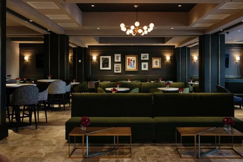 The Axis Hotel Moline, Tapestry Collection by Hilton Hotel in Moline