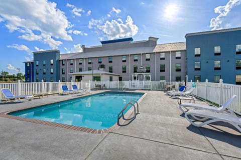 Comfort Inn & Suites River City Decatur Hotel in Decatur