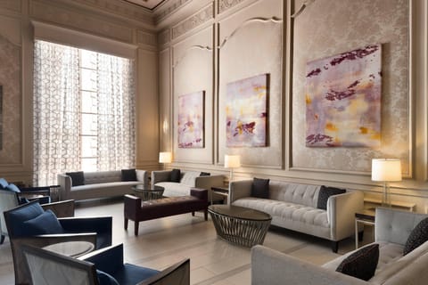 Hilton St. Louis Frontenac Hotel in Ozark Mountains