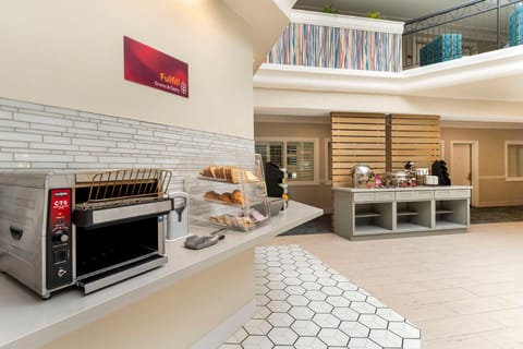 Best Western Plus All Suites Inn Hotel in Santa Cruz