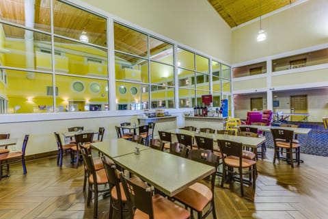 Best Western Lakewinds Hotel in Wisconsin