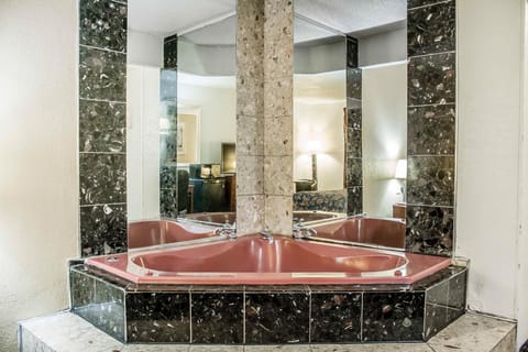 Econo Lodge Scranton near Montage Mountain Hotel in Scranton