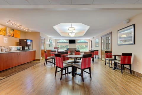 Comfort Inn & Suites Wilkes Barre - Arena Hotel in Wilkes-Barre