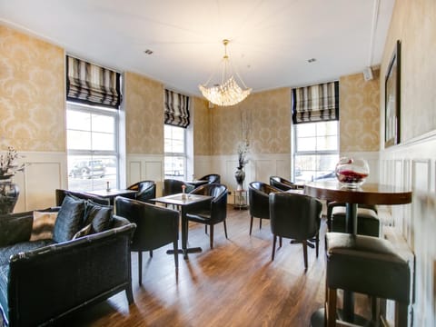 OYO Gin House Hotel Hotel in Greenock