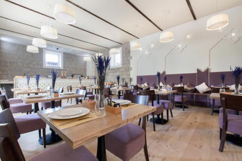 Unconventional Sorrento Coast Hotel in Sant Agnello