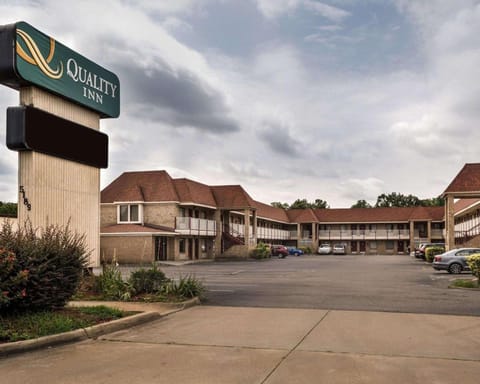 Quality Inn Little Creek Hotel in Norfolk