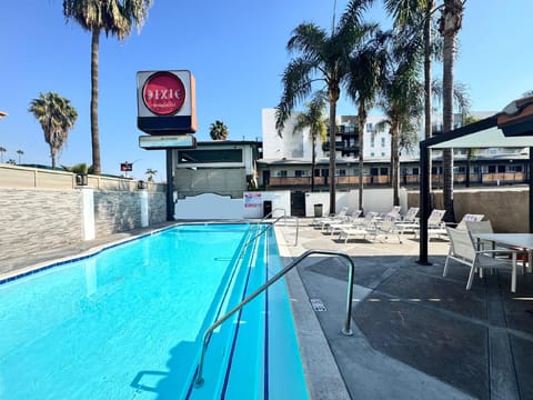 Private pool