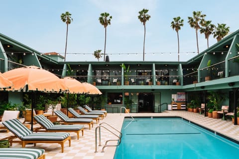 Poolside bar