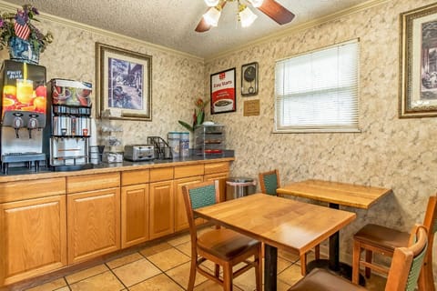 Econo Lodge Worthington - Columbus North Hotel in Worthington