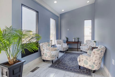 Quality Inn & Suites Bloomington University Area Hotel in Bloomington