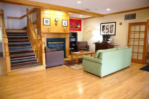 Country Inn & Suites by Radisson, Bloomington-Normal West, IL Hotel in Bloomington