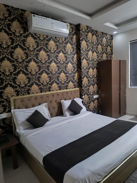 Amenity (Guest room)