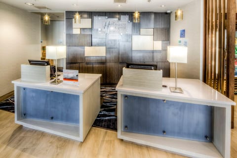 Holiday Inn Express & Suites Cleveland/Westlake By IHG Hotel in Westlake