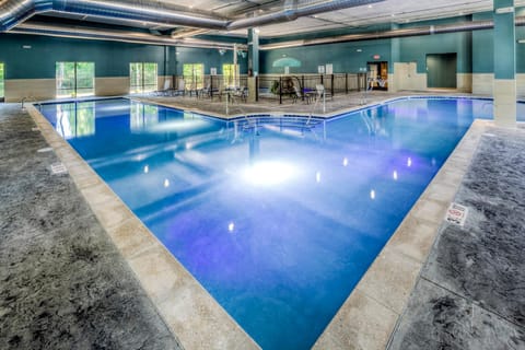 Holiday Inn Express & Suites Cleveland/Westlake By IHG Hotel in Westlake