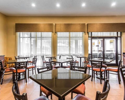 Quality Suites Hickory South Hotel in Hickory