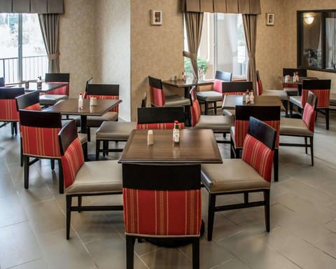 Comfort Suites Portland Southwest Hotel in Portland