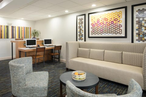 Holiday Inn Express Louisville Northeast By IHG Hotel in Louisville