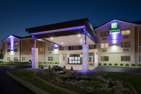 Holiday Inn Express Louisville Northeast By IHG Hotel in Louisville