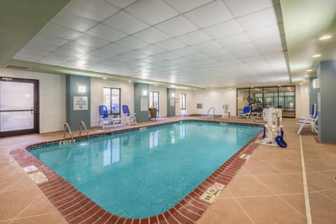 Holiday Inn Express Hotel & Suites Louisville East By IHG Hotel in Jeffersontown