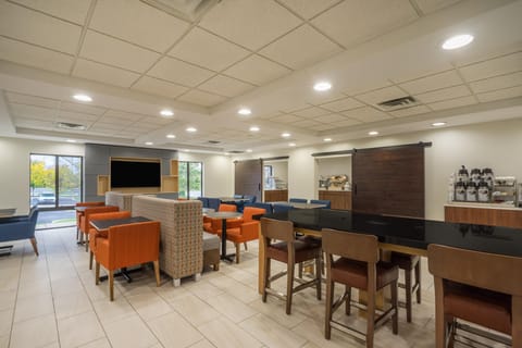 Holiday Inn Express Hotel & Suites Louisville East By IHG Hotel in Jeffersontown