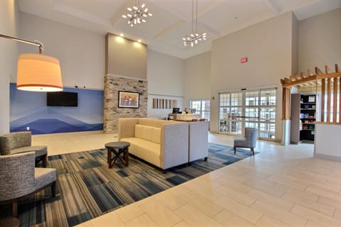 Holiday Inn Express Hotel & Suites Milwaukee Airport By IHG Hotel in Oak Creek
