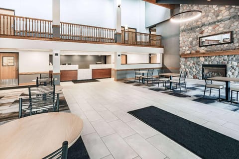 Baymont by Wyndham Brooklyn Center Hotel in Brooklyn Center