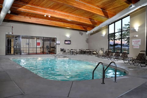 Comfort Suites Milwaukee West Hotel in Milwaukee