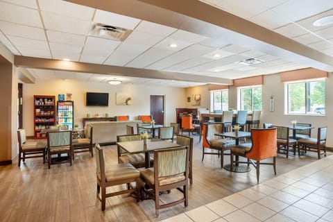 Best Western Plus Oak Mountain Inn Hotel in Pelham