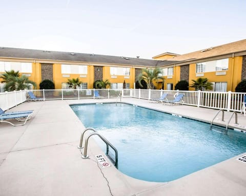 Wingate by Wyndham Myrtle Beach At Outlets Hotel in Carolina Forest