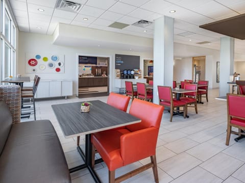 Holiday Inn Express And Suites Ruskin By IHG Hotel in Sun City Center
