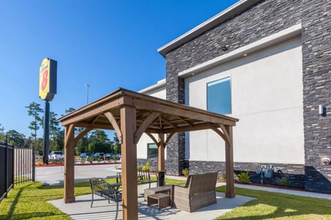 Super 8 by Wyndham Kingwood Houston North Hotel in Kingwood