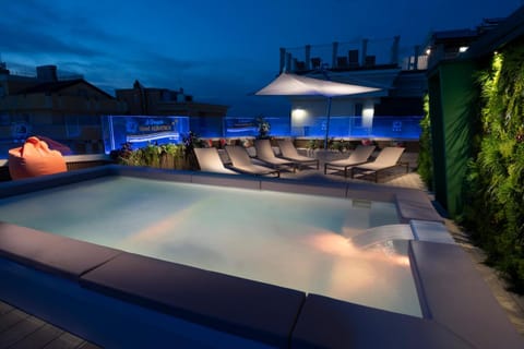 Hot tub