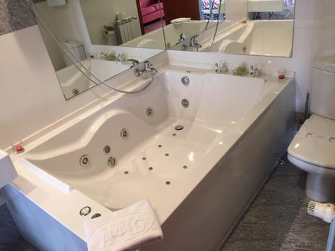 Hot tub