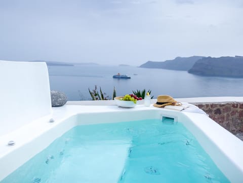 Cleos Dream Villa Resort in Oia