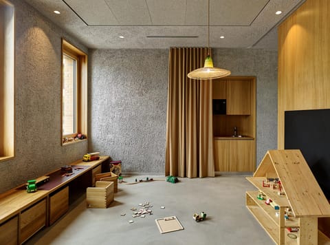 Shared lounge/TV area