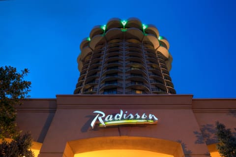Radisson Hotel Cincinnati Riverfront Hotel in Covington