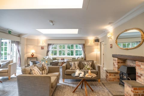 Shared lounge/TV area