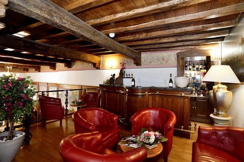 Bar/lounge
