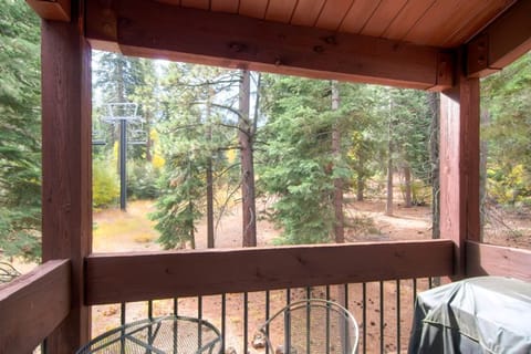 Ski-In/Ski-Out Northstar Condo Near Lake Tahoe! Apartment in Northstar Drive