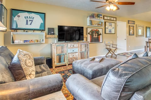 TroutFest: Anglers’ Retreat on White River w/ Deck House in Arkansas