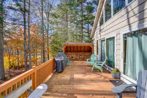 1 Mi to Mt Snow: 'Luna Stella' Home w/ Fireplace House in Dover