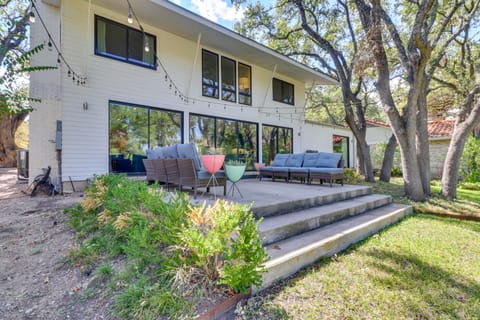 Modern Austin Home w/ Yard ~ 1 Mi from ACL! House in Zilker